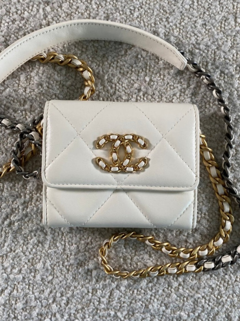 Authentic Pre-Owned Chanel Mini CC White 19 Card Clutch on Chain